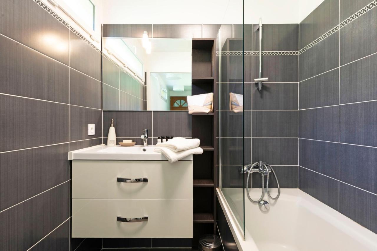 Select'Sohome - La Fossette - Appartement Pour 4 Personnes Avec Terrasse Et Vue Mer ! - Fos-04 르 라방두 외부 사진